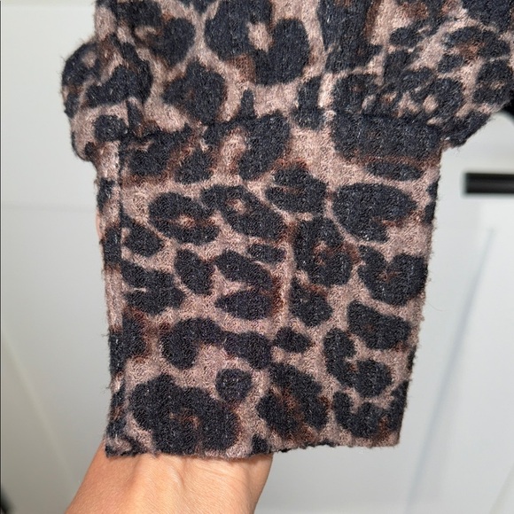 Sanctuary Leopard Print Scooped Sweater - Picture 5 of 9
